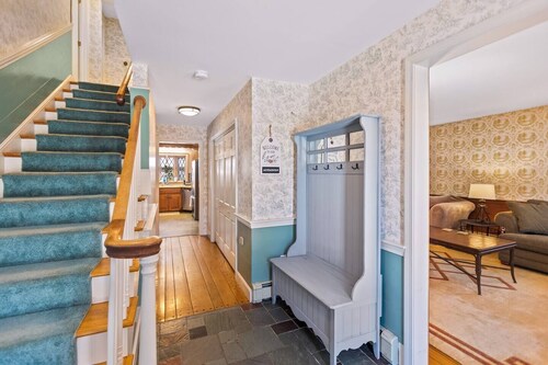 Cobb Meadow House - Cozy 5 Bedroom New England home in The Monadnock Region