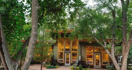 Nama-Stay Suite 3, King, 5 Min to Zion NP