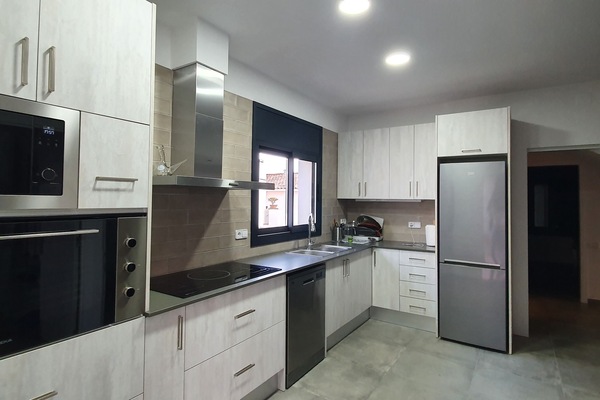 Frigorífic, microones, forn i placa de cuina