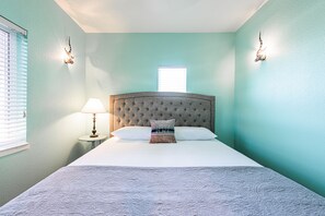 12 bedrooms, free WiFi, bed sheets, wheelchair access