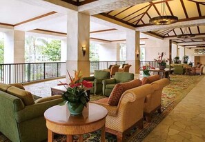 Property grounds - Relax in comfort on the beach over the 4th of July Holiday (Kapolei)
