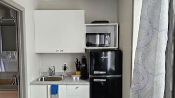 基本四人房 | 客廳 | LED 電視、Netflix、串流服務