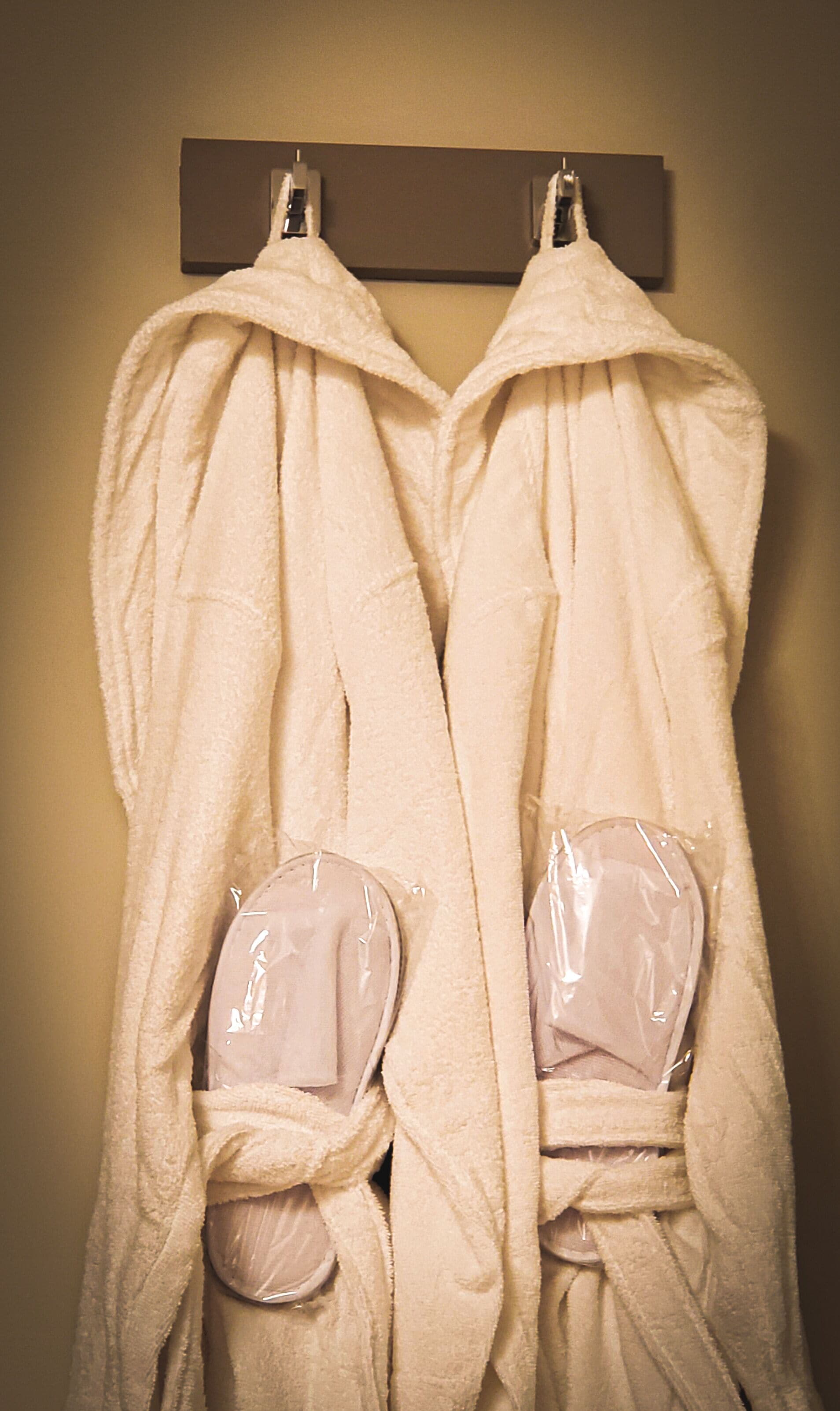 junior studio suite | bathroom | free toiletries, hair dryer, towels, soap