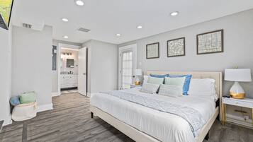 4 bedrooms, iron/ironing board, travel crib, WiFi (free)
