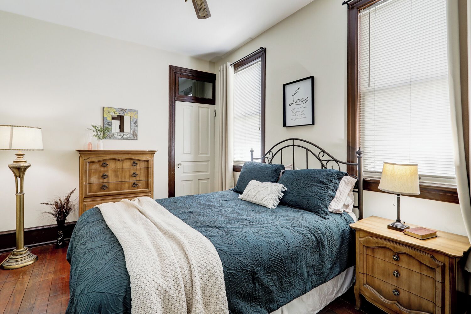 3 habitaciones, wifi gratis y ropa de cama 
