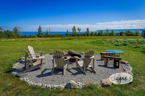 Property grounds - 3 bdrm, 3 bath Country Home, 10 acres, private, hot tub, view of Georgian Bay! (Bruce Peninsula (Wiarton) Thornbury)