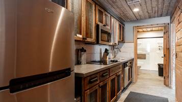 Luxury House | Private kitchen | Coffee/tea maker, coffee grinder, griddle, toaster oven