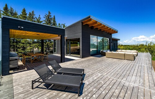 Brand New 5bdrm 3bath modern home in Creemore!