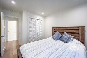 4 bedrooms, free WiFi, bed sheets