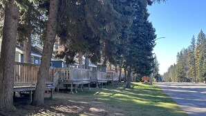 Unclassified image, 3 of 37, button - Bakers Bungalows (Waskesiu Lake)