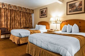 Blackout drapes, iron/ironing board, free WiFi, bed sheets - South Bay INN (Myrtle Beach)