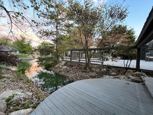 Waterfront Luxury Lakehouse