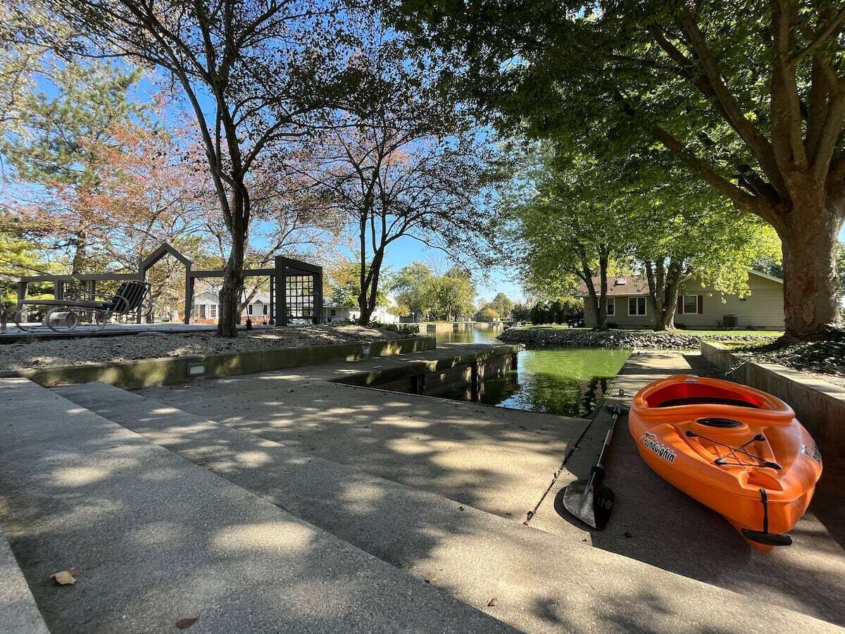 Kayak's available to explore the lake!