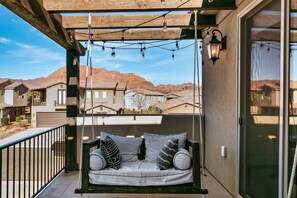 Townhome, 3 Bedrooms | Property grounds