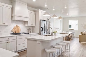 Townhouse, 5 soverom | Eget kjøkken | Kjøleskap, ovn, kaffetrakter/tekoker og brødrister