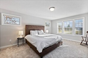 3 bedrooms, desk, iron/ironing board, travel cot