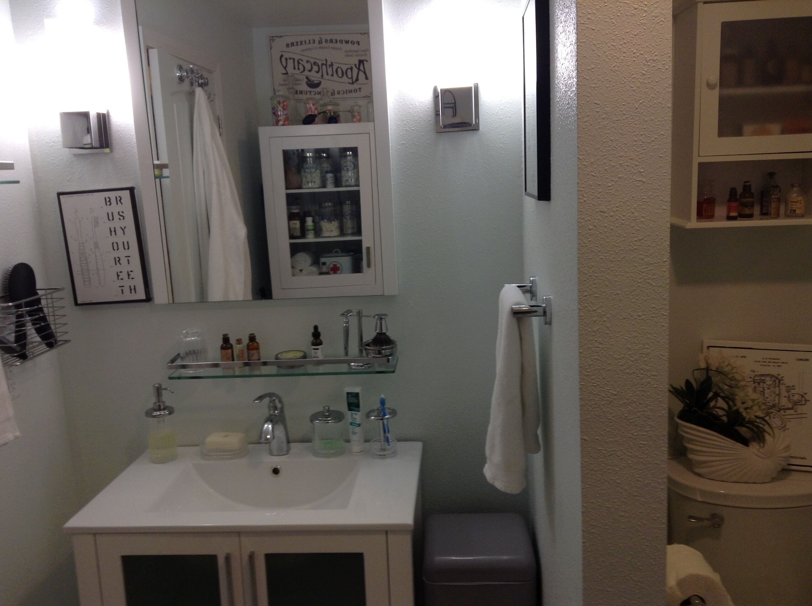 Ducha, secador de pelo, bidet, toallas