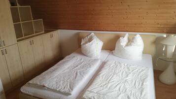 3 Schlafzimmer, BĂŒgeleisen/BĂŒgelbrett, Reisekinderbett, kostenloses WLAN