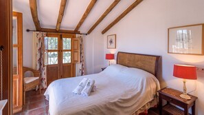 4 bedrooms, iron/ironing board, travel cot, WiFi - Casa Angelica Cómpeta by Ruralidays (Málaga)