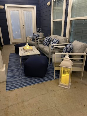 Interior - Golf Cart Included, Game Room, Parking for 5 Vehicles, Pet Friendly (Port Aransas)