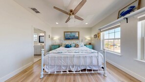 4 habitaciones, escritorio, tabla de planchar con plancha y wifi gratis 