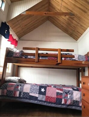 3 bedrooms, free WiFi, bed sheets