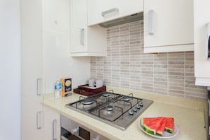 Shared kitchen - Euston Modern Apartments (London)