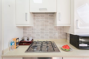 Shared kitchen - Euston Modern Apartments (London)