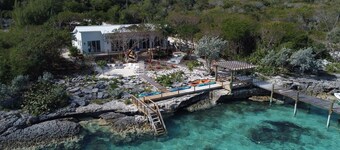 Waterfront Retreat with POOL and DOCK on HOOPERS BAY!!!