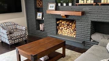 Smart TV, video games