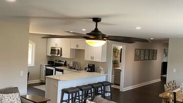 Smart TV, video games