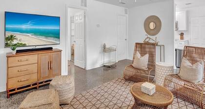 Vero Beach Cottage 3 bedrooms, 2 bath, Less than mile to Beach