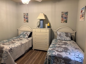 2 bedrooms, iron/ironing board, travel cot, free WiFi
