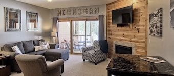 Skiing , golf or nearby lakes. Schuss has it all!