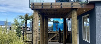 Totara Bach - just a few meters away from the beach (Tata Beach, Golden Bay)