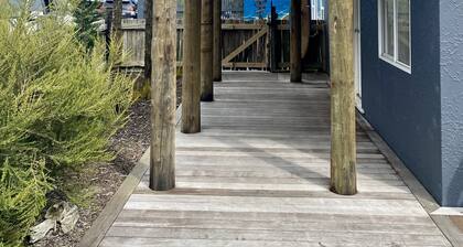 Totara Bach - just a few meters away from the beach (Tata Beach, Golden Bay)