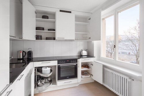 Luxe Oerlikon 3.5 Room w/ Balcony, 1min to Train Station, by Blueground