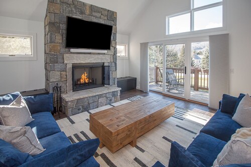 Fully Renovated Condo in Greenspring Community (Mt Snow)