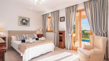 5 bedrooms, iron/ironing board, free WiFi, bed sheets