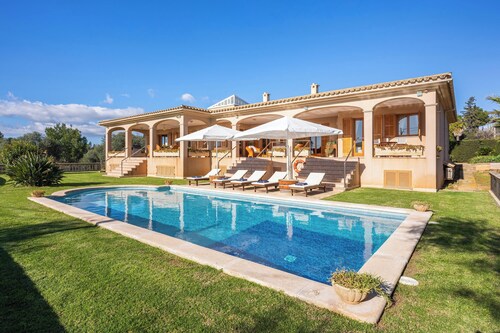 Villa "Vista Mar y Tierra" with Sea View, Pool, Garden, A/C & Wi-Fi