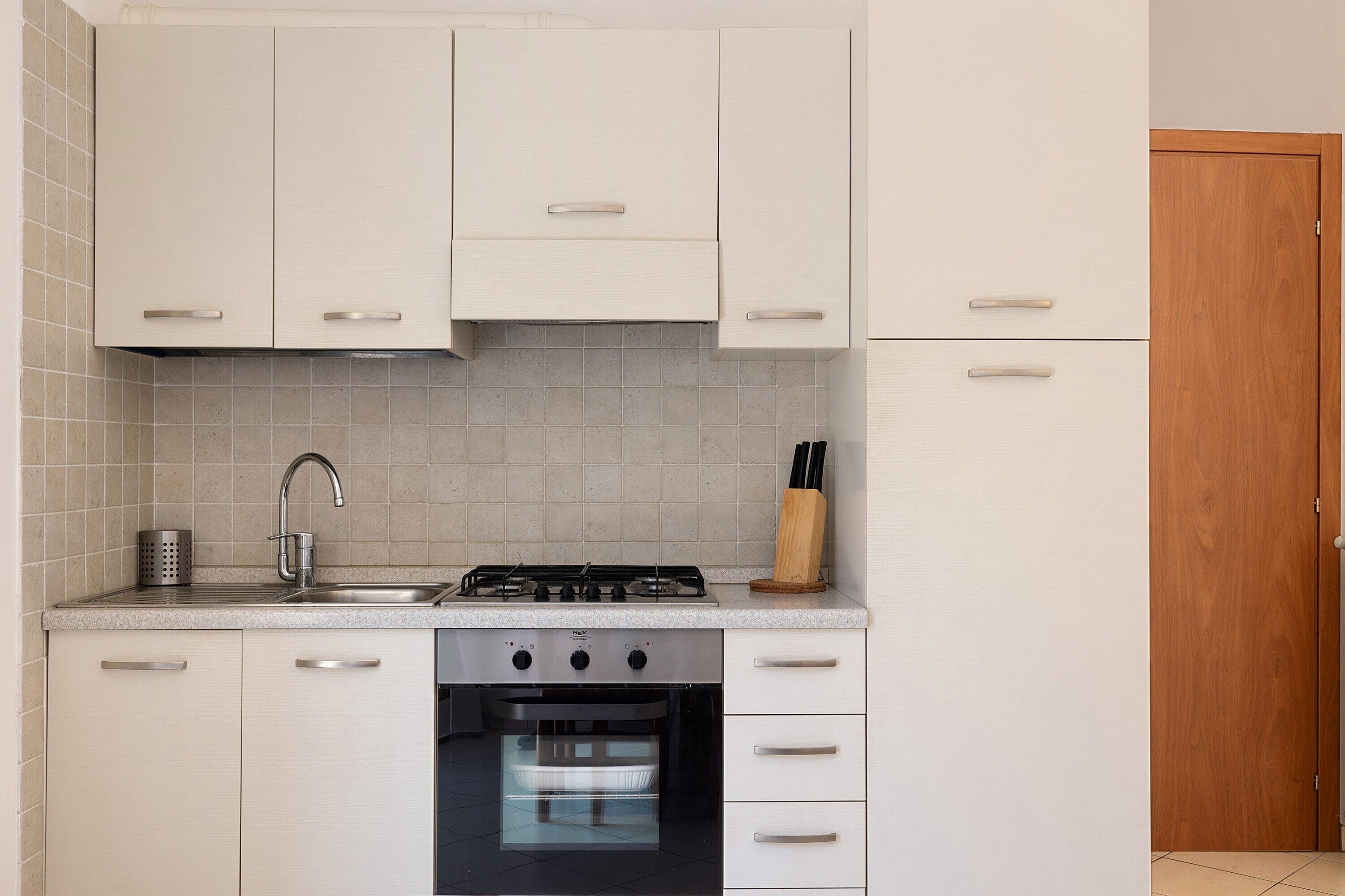 Kühlschrank, Ofen, Herdplatte, Toaster