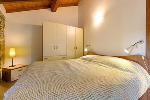 1 quarto, ferros/tábuas de passar roupa, Wi-Fi de cortesia