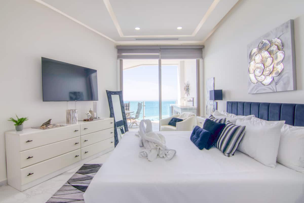 Exclusief appartement, 3 slaapkamers, uitzicht op oceaan | 2 slaapkamers, individueel gedecoreerd, individueel gemeubileerd