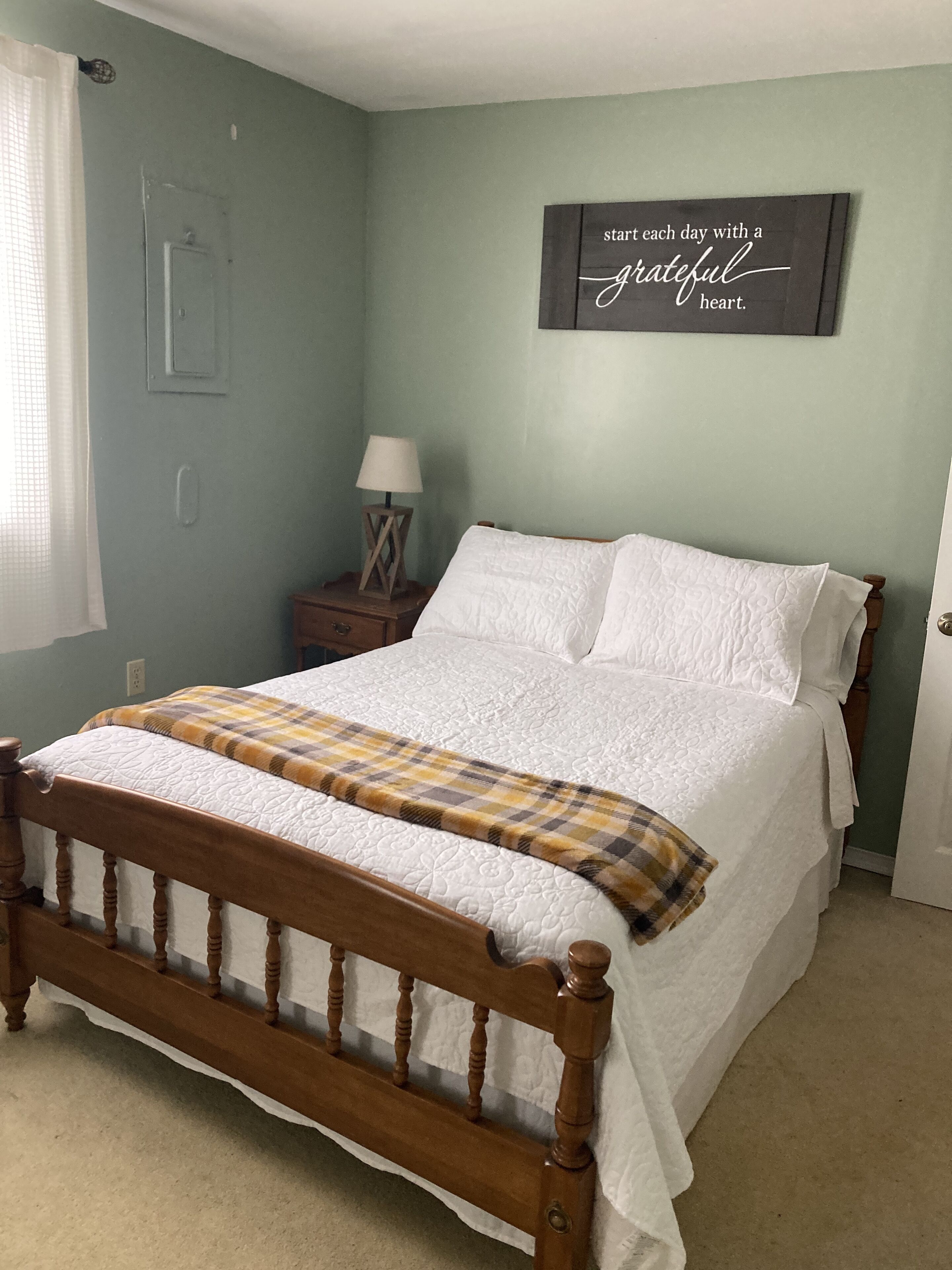 4 bedrooms, iron/ironing board, travel crib, free WiFi