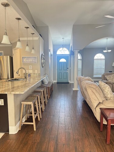 2300sqft Spacious and Functional Cul-de-Sac Gem Near I-10