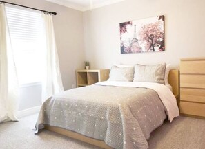 5 chambres, fer et planche à repasser, Wi-Fi gratuit, draps fournis