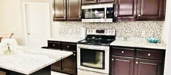 2300sqft Spacious and Functional Cul-de-Sac Gem Near I-10