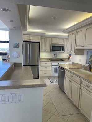 Fridge, microwave, oven, stovetop - SouthSeas Tower1 Beachfront light filled wing unit! Newly remodeled master bath! (Marco Island)