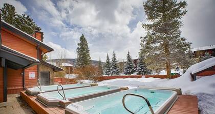 Outstanding Amenities! Stunning Views! Perfect Location!