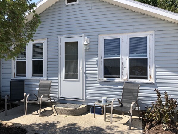 Exterior - Two bedroom cabin right on the beach!! (AuSable Twsp)